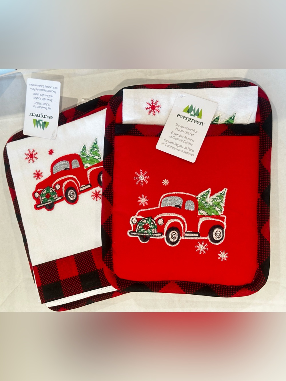 Red Holiday Truck Pot Holder & Kitchen Towel Set